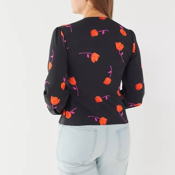 UO Floral Tie Top - Picture 4 of 9